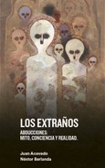 Portada de: LOS EXTRAÑOS